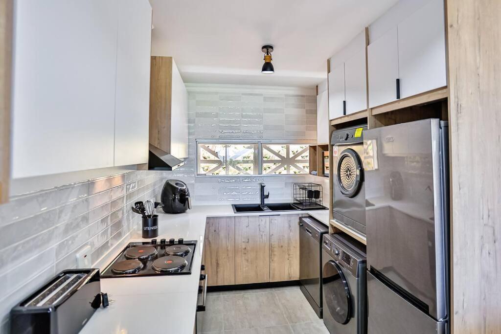 Large Sea View, Walk To Eateries, Loadshed Free Apartment Ballito Exterior photo