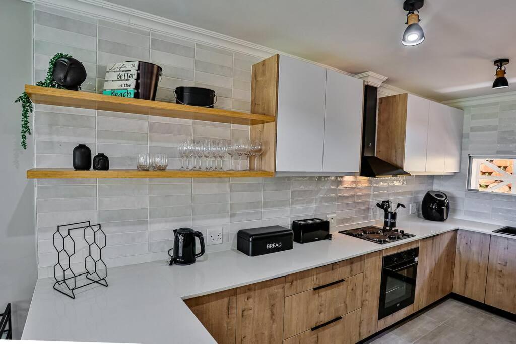 Large Sea View, Walk To Eateries, Loadshed Free Apartment Ballito Exterior photo