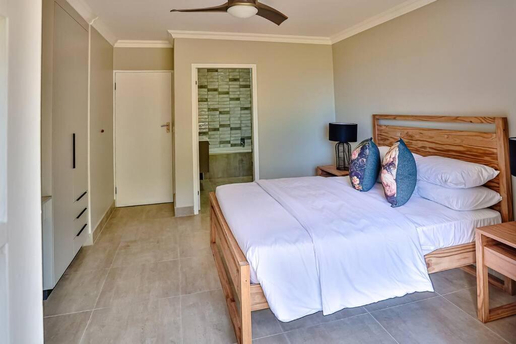 Large Sea View, Walk To Eateries, Loadshed Free Apartment Ballito Exterior photo